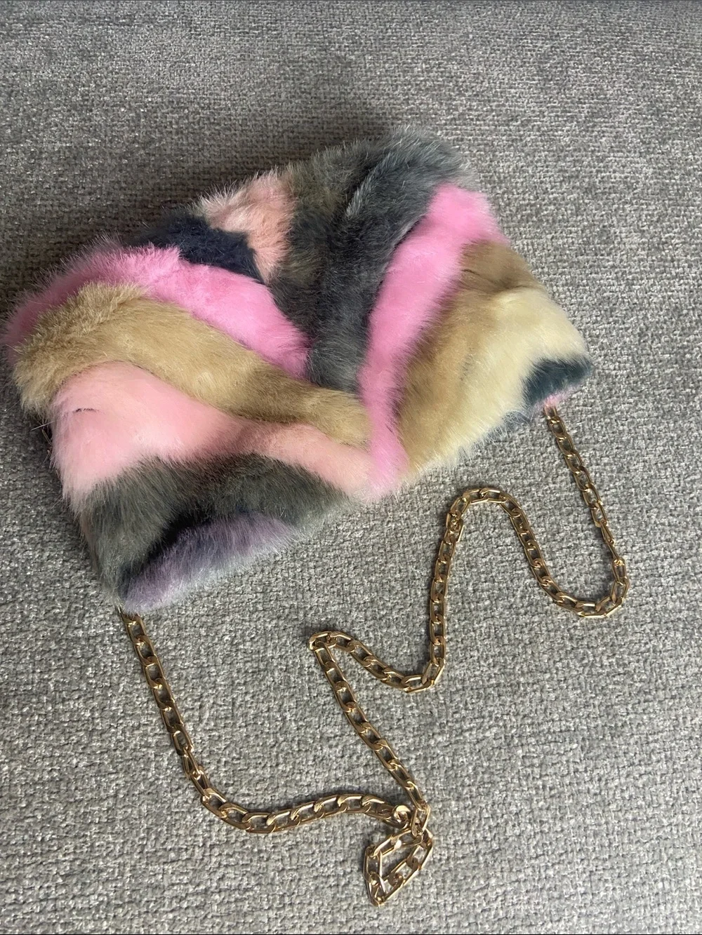 N/A furry bag
